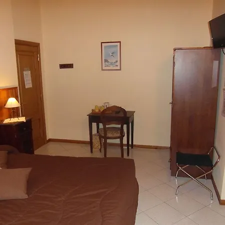 فندق مبيت وإفطار Gli Archi 2*